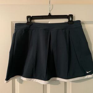 Grey Nike tennis skirt size L